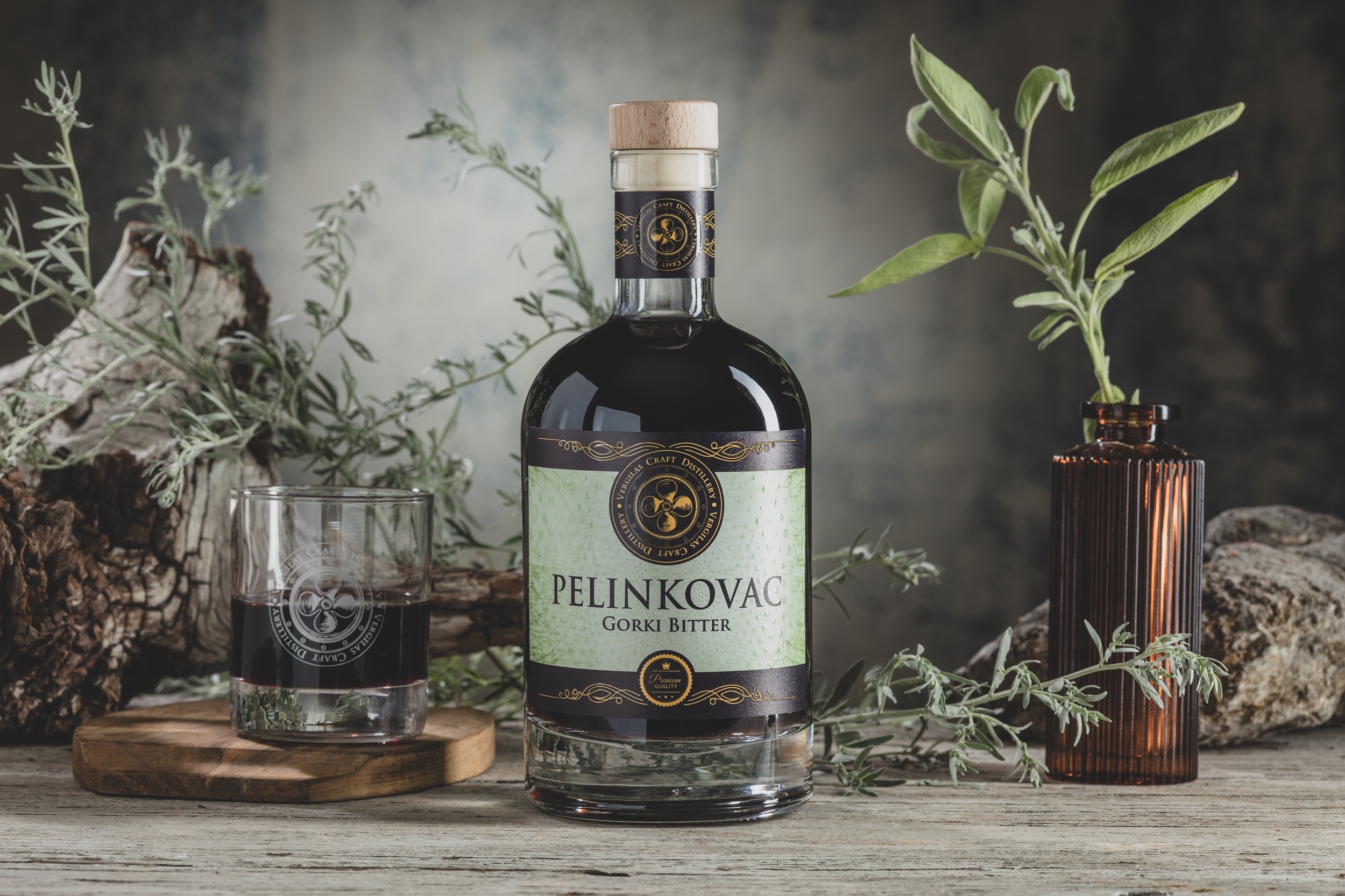 Pelinkovac 0,5 L vodoravna slika